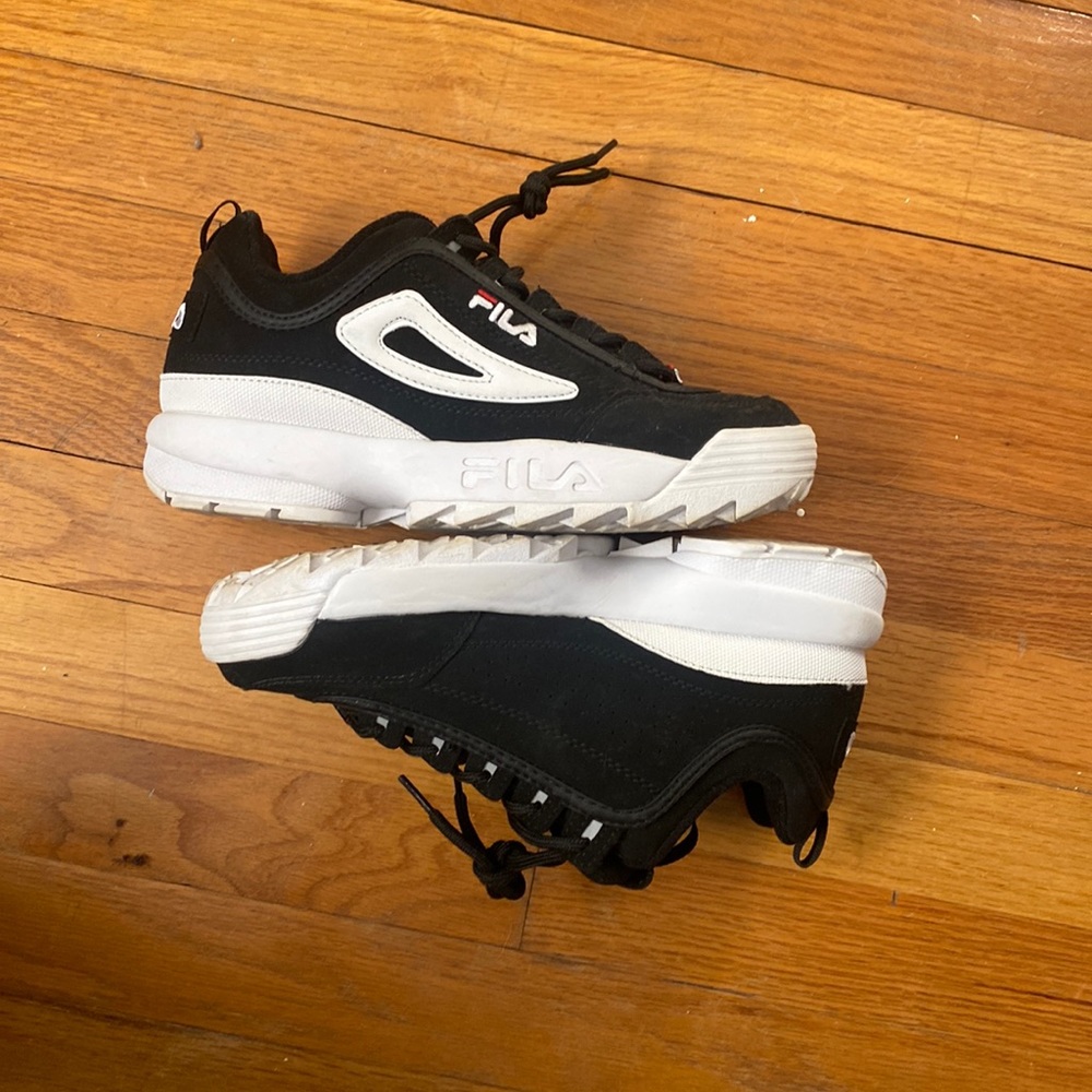 FILA Disruptor II Sneakers; Women’s Size 8.5